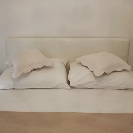 Sweet Apartment Split