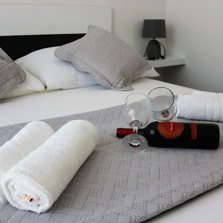 Sweet Apartment *
