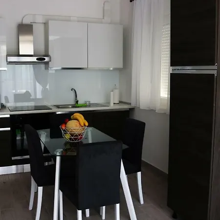 Sweet Apartment Split