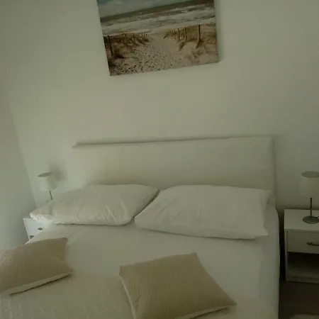 Sweet Apartment *