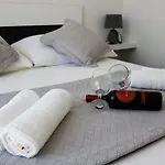 Sweet Apartment *