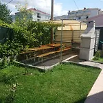 Apartment Sweet Split